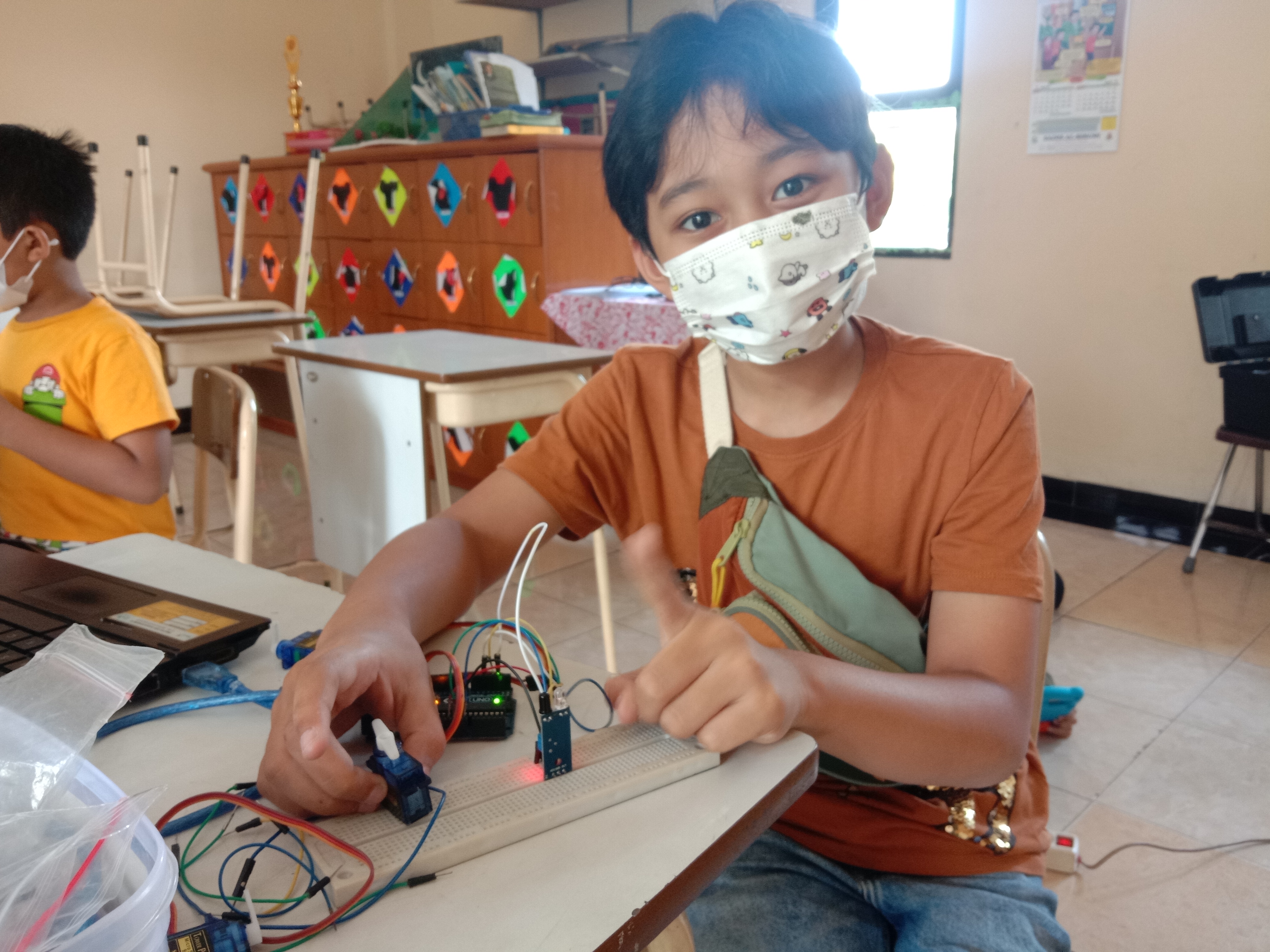 Kegiatan ekstrakurikuler robotik